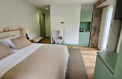 Angra do Heroismo Bed & Breakfast | Casa de Campo Franco da Serra - Double Room with Mountain View
