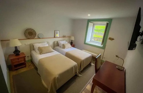 Angra do Heroismo Bed & Breakfast | Casa de Campo Franco da Serra - Double Room with Mountain View