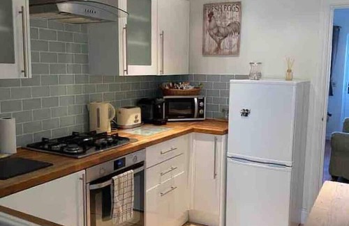 Windsor Cottage | Buchanan Cottage | 2 Bed House in Golden Triangle