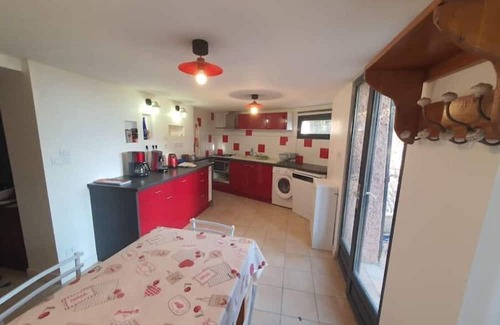 Le Bourget-du-Lac Apartment | Au Coeur des Alpes, Près du Lac, Logement de 50m² et Parking