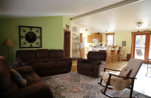 Philomath House | Oregon Country Setting close to town. Large covered Decks!