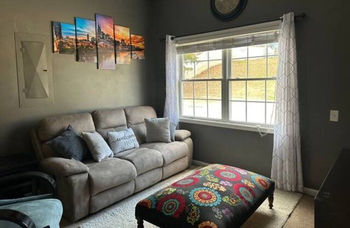 Nashville House | Serene Haven Ranch: Cozy 3BR Oasis with Backyard Bliss