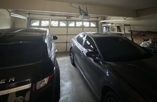 North Hills House | Cozy 4-bedroom pool house with WiFi and Fireplaces in lovely Los Angeles Hills