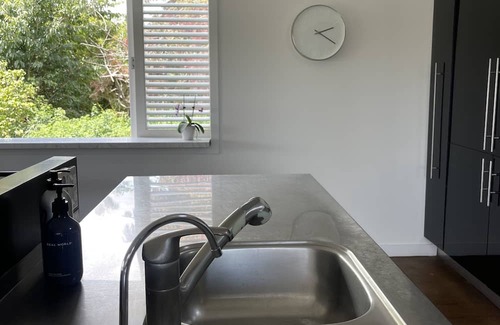 Remuera House | Spacious Haven in Prime Location: Your Ideal Holiday Getaway