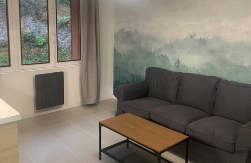 Saint-Michel-de-Maurienne Apartment | Homerez - Beautiful appartement for 8 ppl. at Saint-Michel-de-Maurienne
