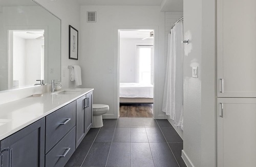 Austin Apartment | Modern Apartment in Prime Location (ID1403X649)