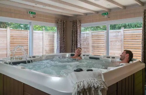 Saint-Julien-des-Landes House | Camping 5 étoiles - Piscine - eec0bf