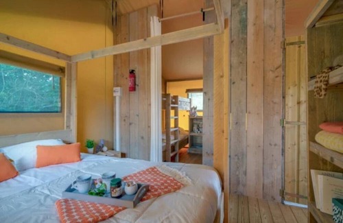 Saint-Julien-des-Landes House | Camping 5 étoiles - Piscine - eec0bf