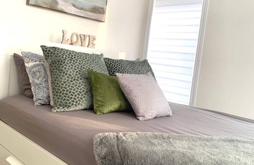 Wasaga Beach House | 2BED 2BATH NEW TOWN HOME