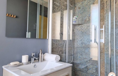 Downtown Le Havre Apartment | The Four Seasons - Panoramic View - Niemeyer Volcano View