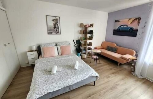 Vendome Apartment | Studio Rosso Centre Ville