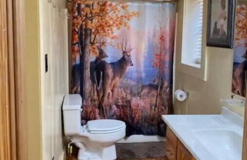 Tylertown Cabin | Less than 10 minutes to Paradise Ranch Resort Campground
