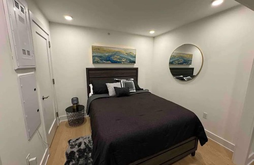 North Bergen Apartment | The Luxury studio! 7 Min ferry ride to NYC.