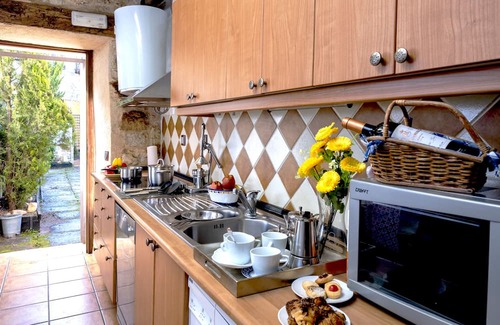 Siguenza House | Abad Casa Sigüenza una Preciosa Casa Rural con Porche, Barbacoa y Jardin Privado
