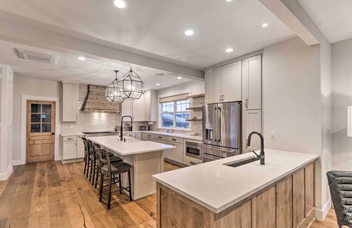Whitefish House | Downtown Historic Home Retreat!