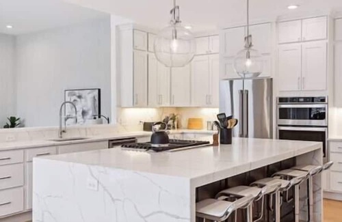 Minnetonka House | Luxury Minnetonka Home - sleeps 24/+bunk room