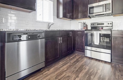Johns Island Apartment | Landing at Crowne at Live Oak Square - 2 Bedrooms in Charleston