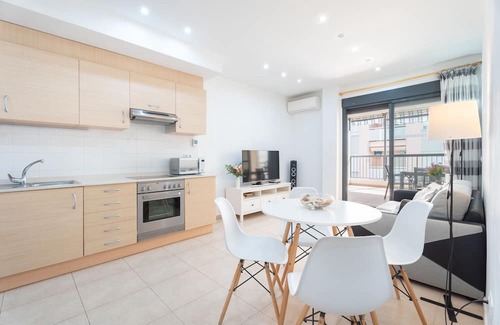 El Grau de Moncofa Apartment | Apartment "Acogedor a 100 m Playa" with Private Terrace & Wi-Fi