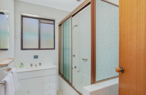 Barragga Bay Apartment | Cuttagee Beach Cottages Unit 3