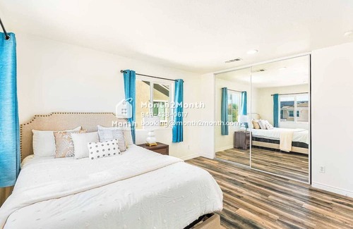 Mira Loma House | Retreat on Harrow #41457