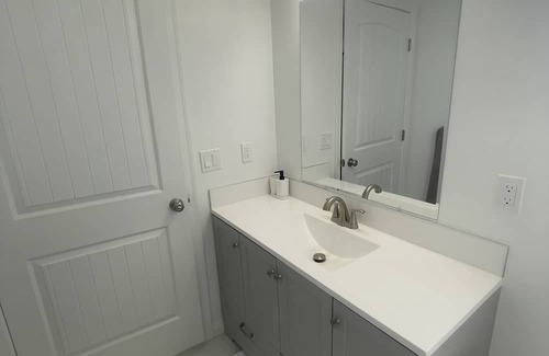 Lander House | Lander Oasis