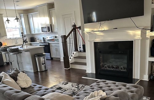 Lithonia House | Cozy & specious home