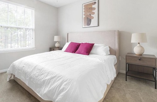 Johns Island Apartment | Landing at Crowne at Live Oak Square - 2 Bedrooms in Charleston