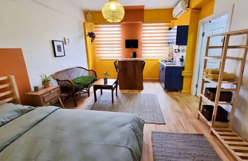 Gumussuyu Mahallesi House | Bright and lively studio in Cihangir Taksim