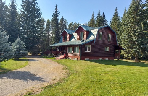 Whitefish Cabin | Fabulous Whitefish Cabin 7 mins. from downtown Whitefish. 30 mins from Glacier