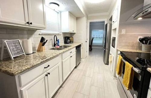 Southbelt/Ellington House | Minutes away from Hobby Airport with easy access to Sam Houston Toll and I-45.