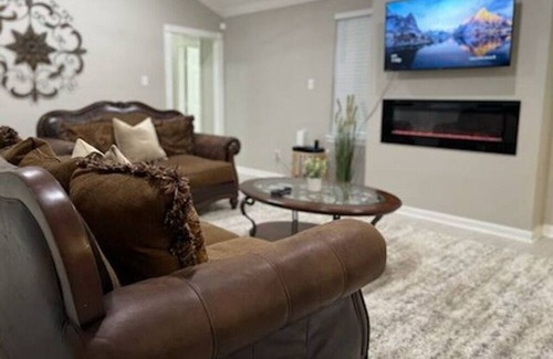 Southbelt/Ellington House | Minutes away from Hobby Airport with easy access to Sam Houston Toll and I-45.
