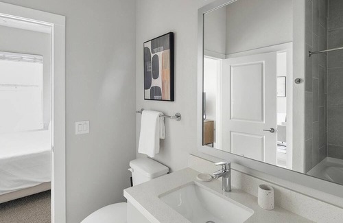 Round Rock Apartment | Modern Apartment in Prime Location (ID1403X263)