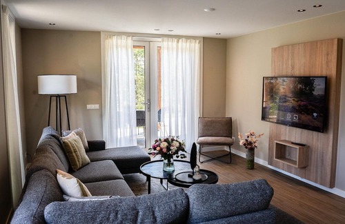 Municipality of Ede House | The pleasant Forest Villas are suitable for up to eight persons and have four bedrooms with en-suite bathrooms including a toilet and one separate toilet. The rooms are divided over two floors.