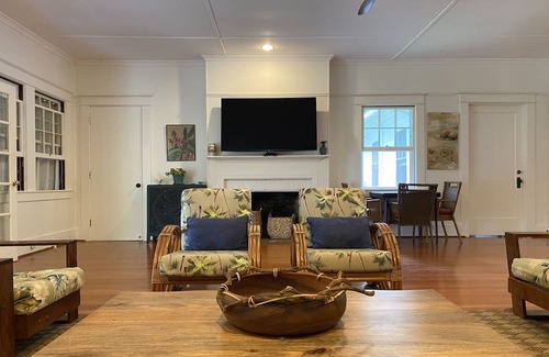 Makawao House | Historic Upcountry Maui House With Pool, 4 Bedrooms, Sleeps 10
