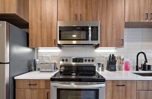 St. Anthony West Apartment | Coze 1BR with Gym & Free Parking By Target Field