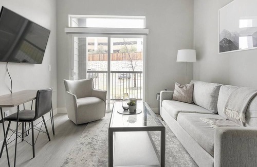 Round Rock Apartment | Modern Apartment in Prime Location (ID1403X261)