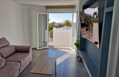 Almerimar House | Holiday Home 'Apartamento Gaviota 8' with Shared Terrace, Wi-Fi and Air Conditioning