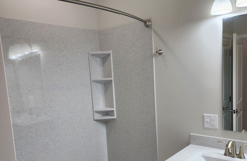 Stuart House | Modern, clean, and relaxing home suited for the family, or an intimate get away