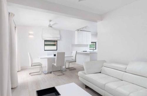 Mullins Villa | Beachfront villa