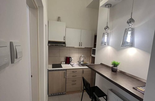 Budavar Apartment | Goldensun Apartment is a bright and fully equipped in the center of Budapest.