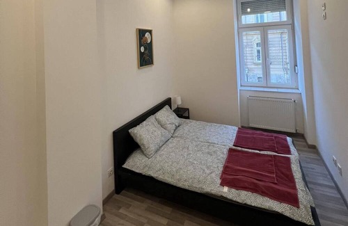 Budavar Apartment | Goldensun Apartment is a bright and fully equipped in the center of Budapest.