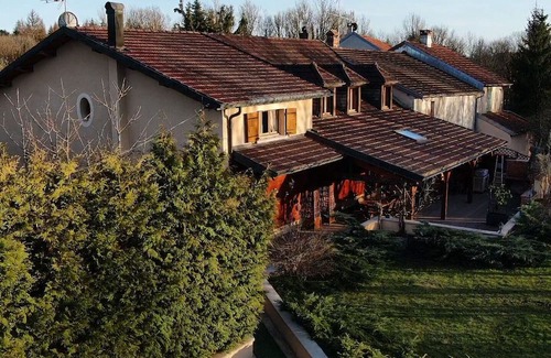 Charcier Bed & Breakfast | Maison de Campagne Avec Grande Terrasse & Piscine Pour Passer un bon Week-end