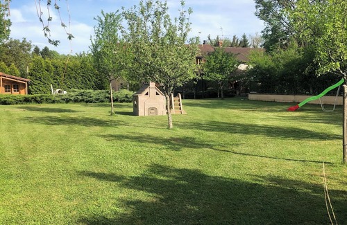 Charcier Bed & Breakfast | Maison de Campagne Avec Grande Terrasse & Piscine Pour Passer un bon Week-end