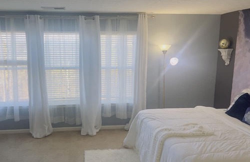 Grayson House | Enjoy Grayson More. Few mins to StoneMountain Park, Vines Park/Tribble Mill Park