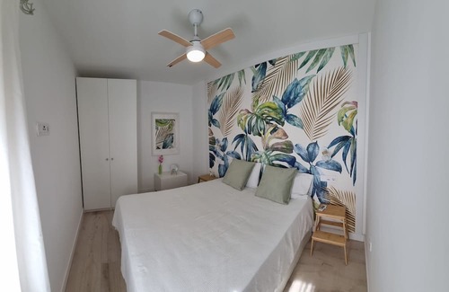 Santa Cruz de Tenerife Apartment | Relaxing terrace in the center, you can visit the island and strolling the city.