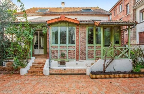Cœur de Ville House | Large house with garden in Courbevoie - Welkeys