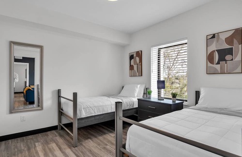 Zephyrhills West Apartment | Experience Luxury in this 2BR Condo With Access to Gym, Tennis, Pickleball, & Golf Facilities