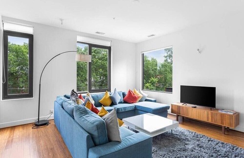 Butchertown Apartment | Nulu Harmony Haven: Urban Oasis