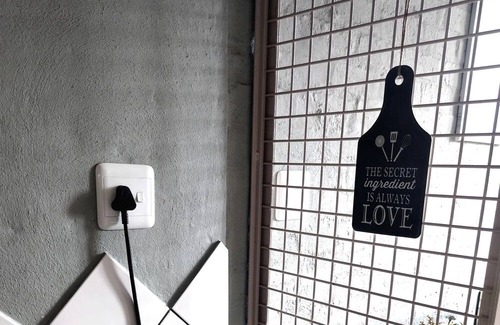 Downtown Johannesburg Apartment | Tranquil living: Cozy Apartment in Maboneng,steps away from Art, Cafes and Bars!