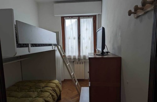 Pieve al Bagnoro House | Holiday Home 'Ad Arezzo Equestrian Centre' with Private Terrace and Air Conditioning